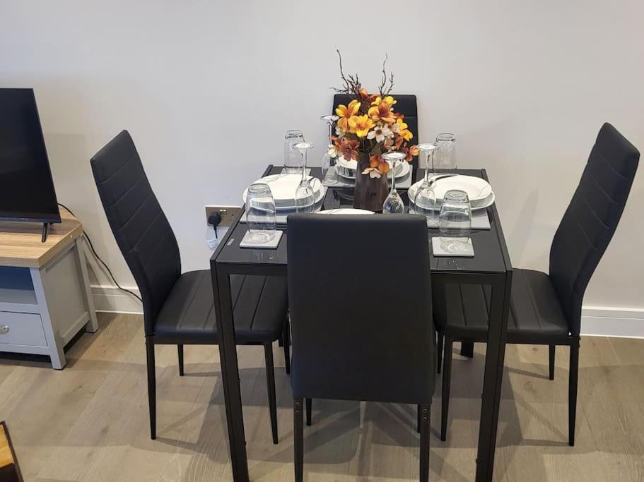 Entire Reigate Apartment Hosted By Pius Exteriér fotografie
